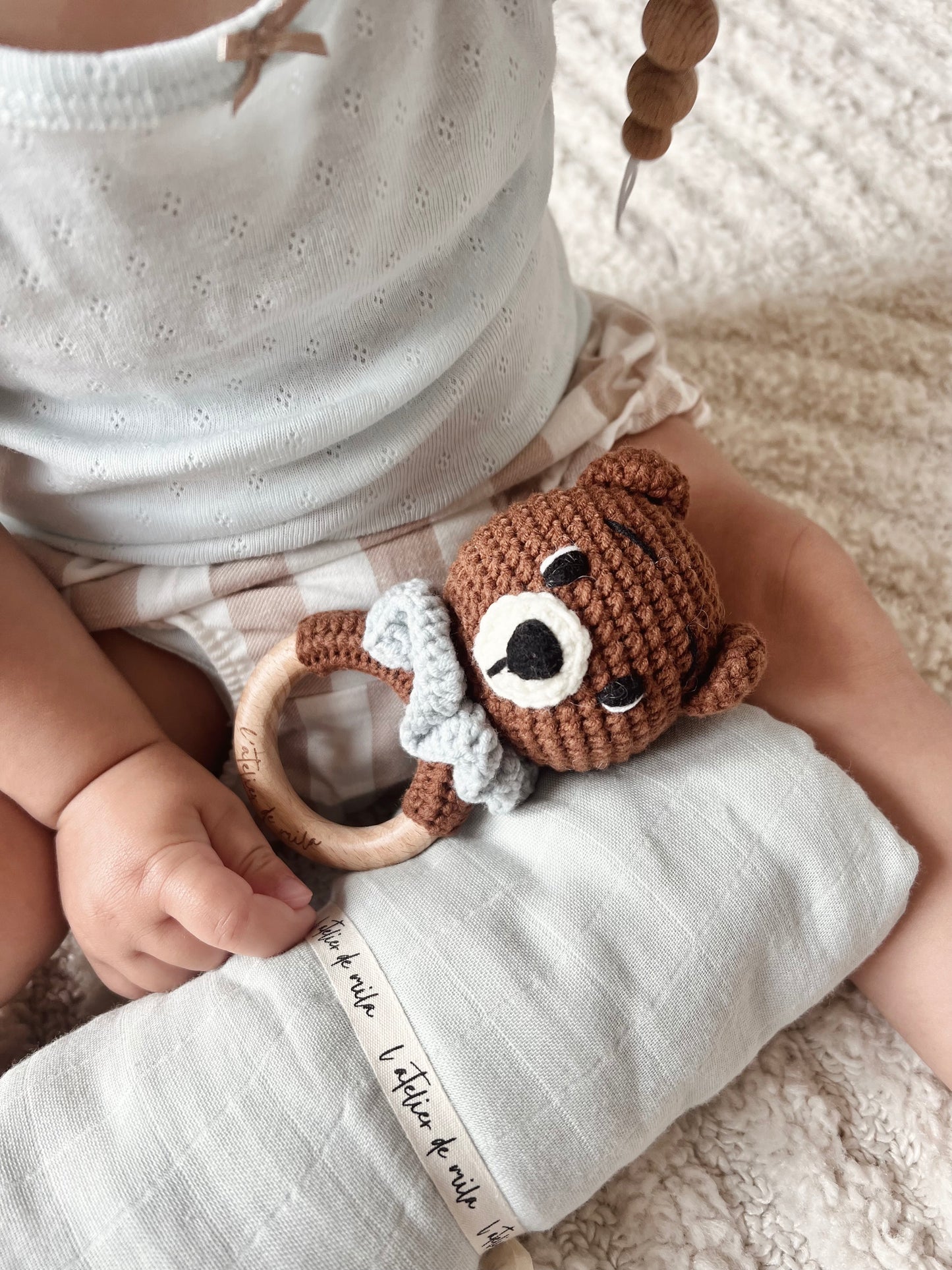 Rattle Theo